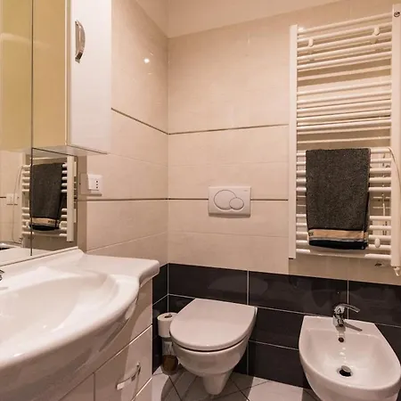 Confortevole Con Posto Auto Gratuito E Wifi Apartament San Remo