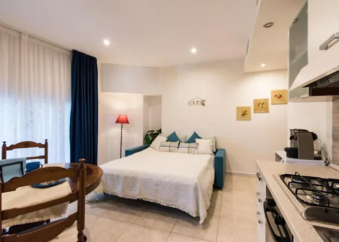 Confortevole Con Posto Auto Gratuito E Wifi * サンレモ