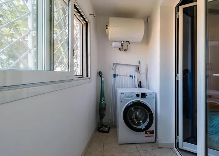 Confortevole Con Posto Auto Gratuito E Wifi アパート *